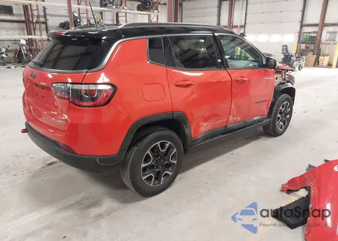 2019 Jeep Compass Trailhawk z USA, uszkodzony, nr VIN 3C4NJDDB3KT727726